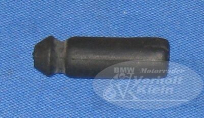 BMW R25 /3 Tülle Gaszug am Vergaser