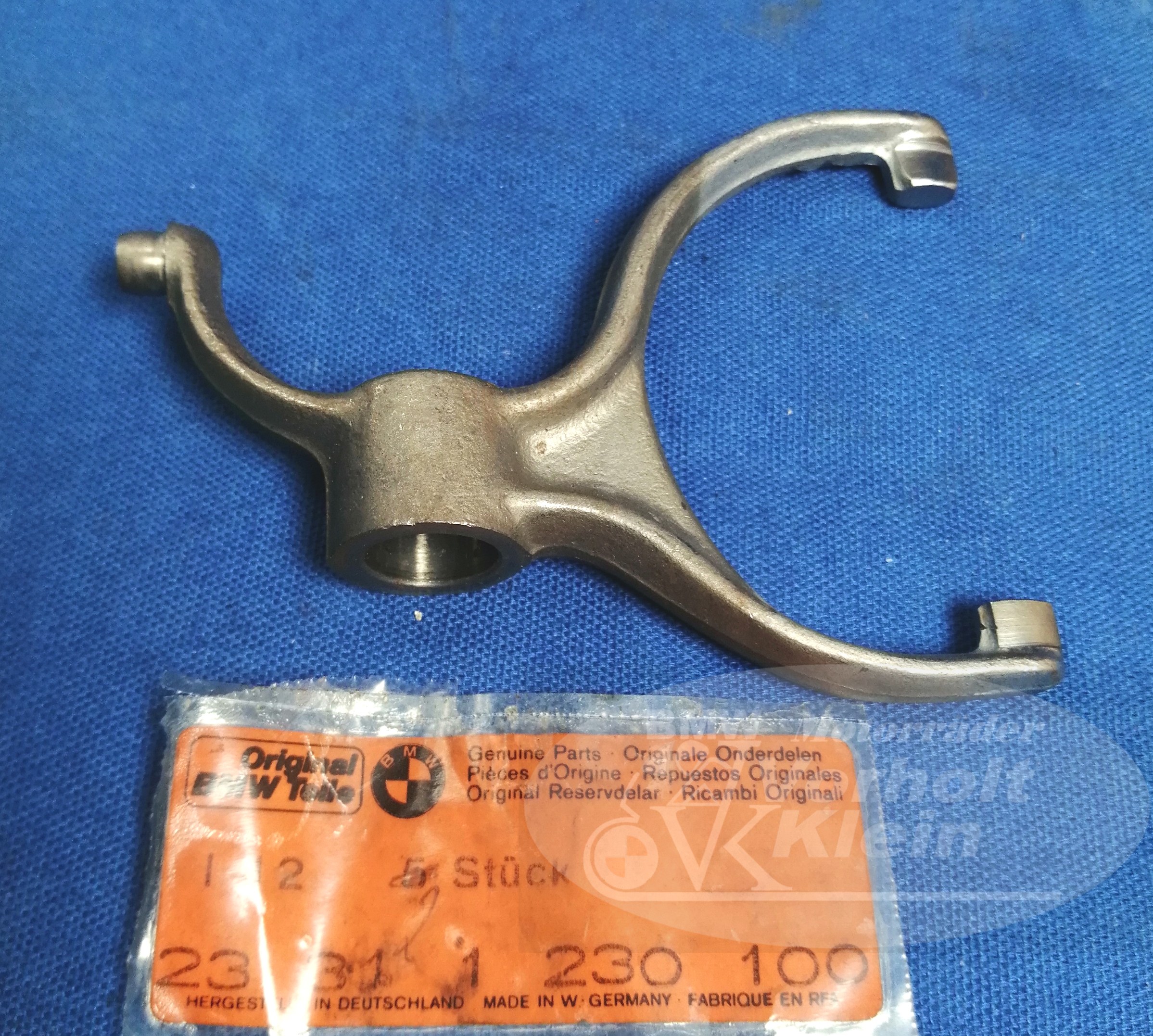 Schaltgabel 4 Gang Getriebe der /5 1 Schaltgabel 4 Gang Getriebe der /5 1230100 Schaltgabel 4 Gang Getriebe der /5 – BMW Motorrad Ersatzteil