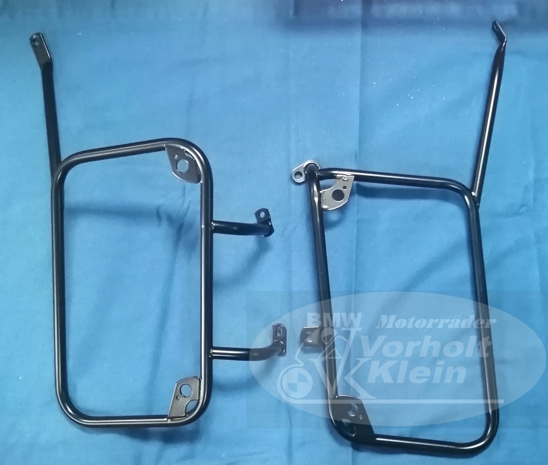 Kofferhalter G/S links+rechts 1 Kofferhalter G/S links+rechts 2129130 Kofferhalter G/S links+rechts – BMW Motorrad Ersatzteil