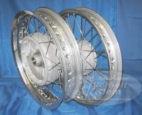Räder Umbau z.B 3.00 x 18 Hinten und 2.50 x 18 vorne